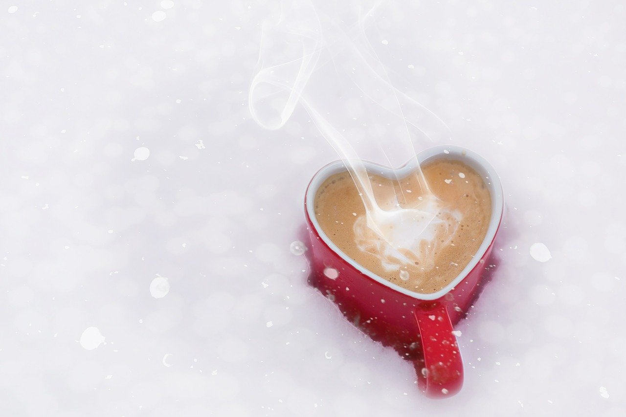 Coffee mug in the snow