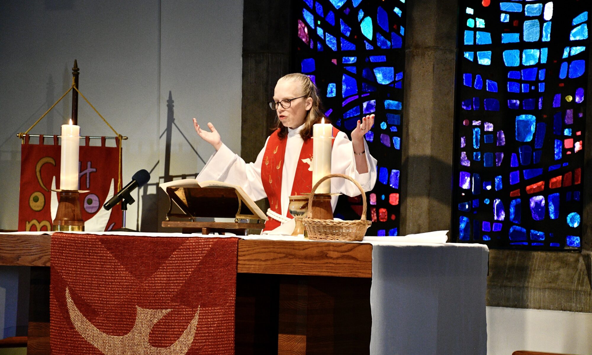 Pastor Kelley Ketcham at the altar